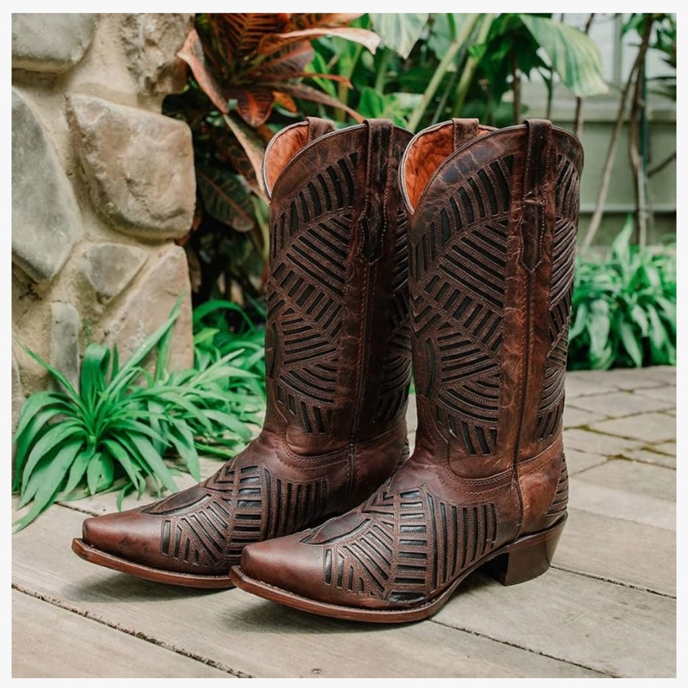 Durable Dark Brown Western Boots